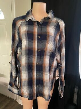 Flannel Plaid Button-Up Shirt - Navy & Brown long sleeve fall juniors Large